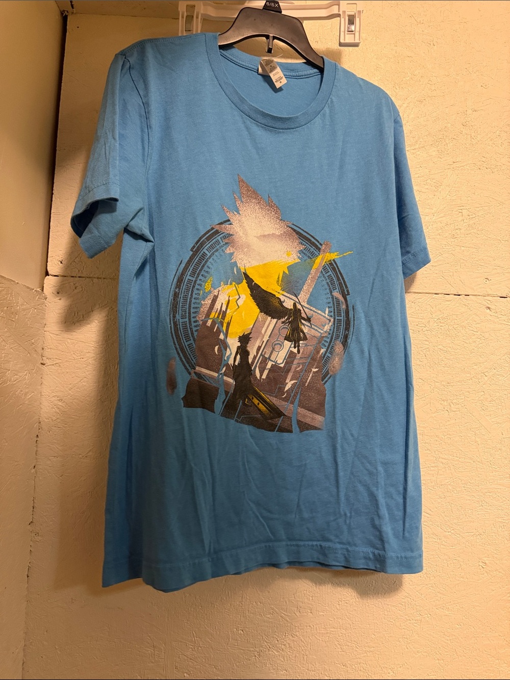 Blue Finsl Fantasy VII Men’s T-Shirt size Med